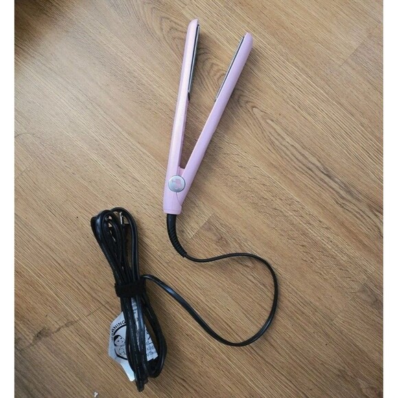 CHI x Barbie Dream Pink Digital Titatium Hairstyling Flat Iron - Picture 3 of 6